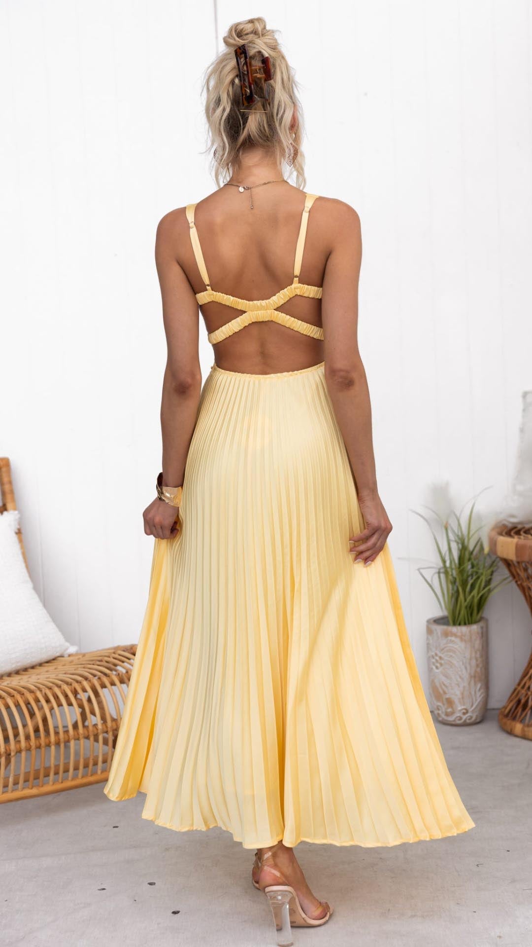 Eleanor - Pleated Maxi Dress with V-Neck