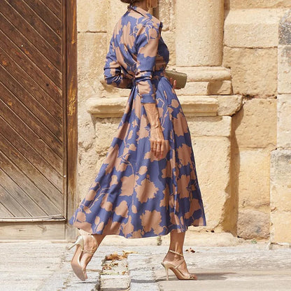 Clara - Elegant Dress with V-Neck